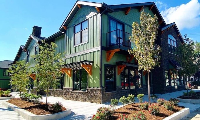 Blowing Rock Condo | Blue Ridge at Main and Pine