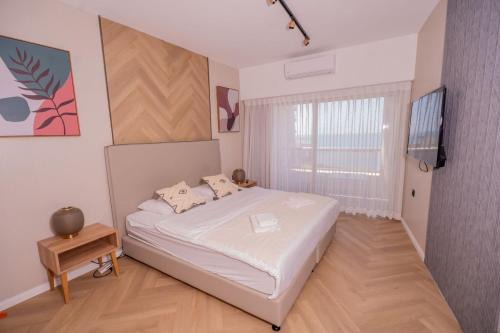 Netanya Apartment | Blue Suite