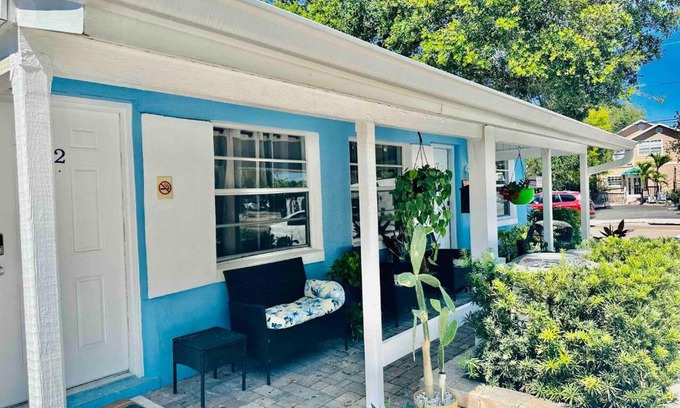 Indian Rocks Beach Apartment | Blue Water Beachside Villa 1