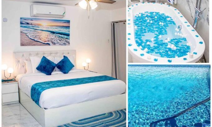 Runaway Bay Apartment | Blue waters