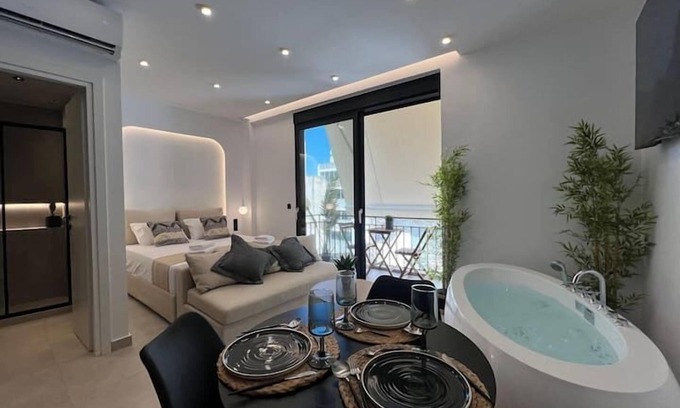 Piraeus Apartment | BlueMotion - PortSuite