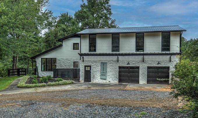 Blue Ridge House | Boardtown Farms by Escape to Blue Ridge