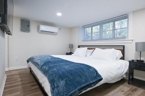 Athens Hotel | Bobbin Mills Studio - 1 mile from Downtown Athens