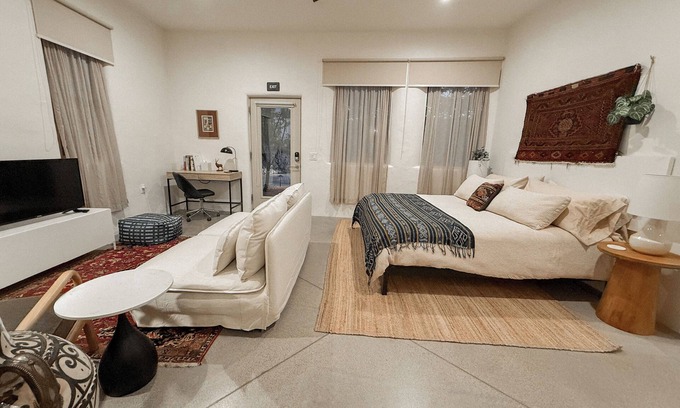 Clarkdale Resort | Boho 1-bedroom Suite in Luxury Resort