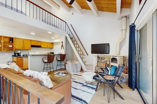 Kings Beach House | Boho Hideaway
