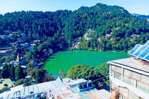 Nainital Hotel | Boho Hill & Lake View Nainital
