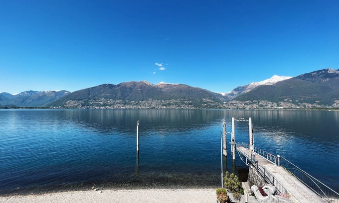 Vira House | ☼ Boho Lake House ☼ Private Beach ☼ Free Parking ☼ Home cinema Room ☼