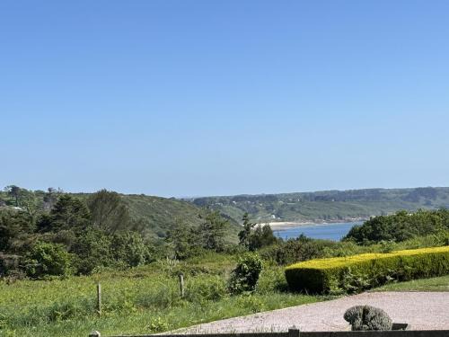 Trebeurden House | BOILLOT, Trebeurden in a quiet area with sea view