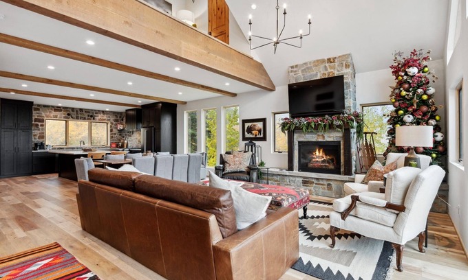 Whitefish Ski Chalet | Book a Holiday Stay! Hot Tub! Next to the NEW HIGH-SPEED 6 PACK Chairlift!