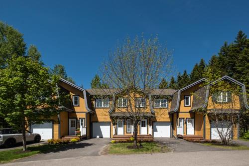 Mont-Tremblant House | Borealis by Rendez-Vous Mont-Tremblant