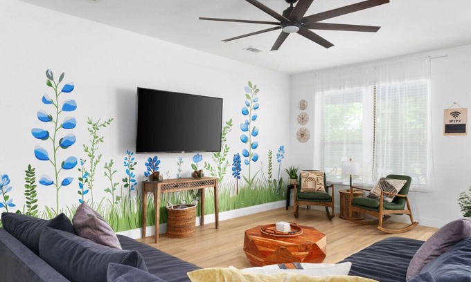 Knollwood On The Colorado River House | Botanist`s Retreat - High Land Haven