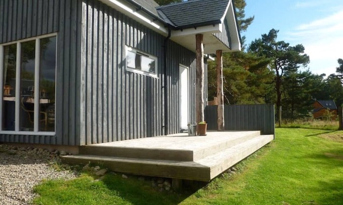 Nethy Bridge House | Bothy near the woods