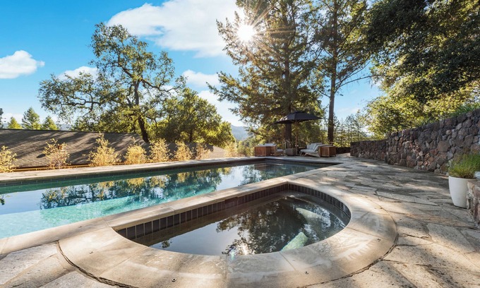 Calistoga House | Bottle Rock! Gorgeous house with pool and jacuzzi!