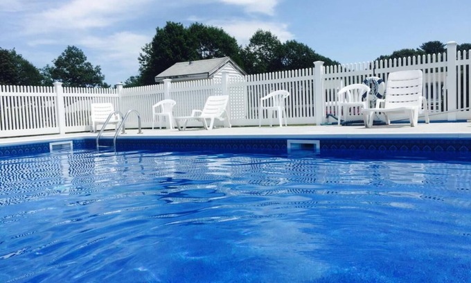 Ogunquit - Wells Hotel | Bourne's Ocean Acres Ogunquit