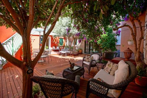 Split House | Boutique Guest Accommodation Zephyrus