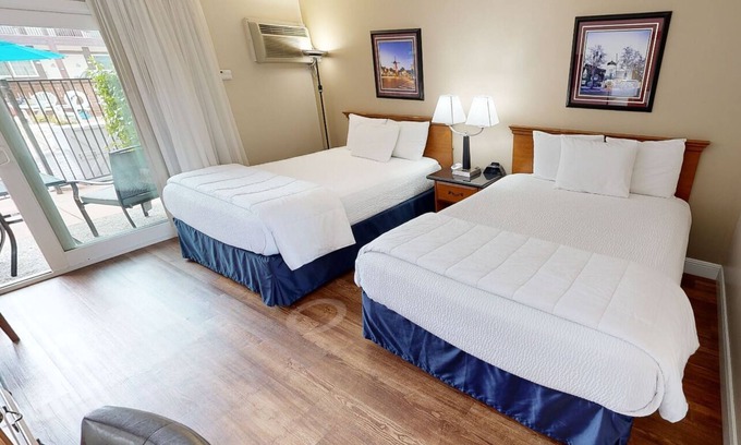 Solvang Apartment | Boutique Hotel Double Queen Patio Room