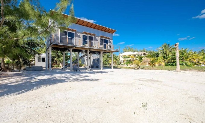 Boca Ciega House | Box House Boca Ciega - Unique Beachfront Container Home