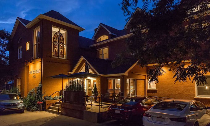 Central Boulder Bed & Breakfast | Bradley Boulder Inn