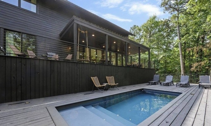 Broken Bow House | Brand New! Spacious Bougie Wooded Retreat with Heated Pool. Sleeps 22