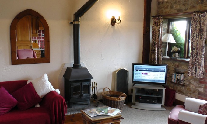 Colyton Cottage | Brandy's Cottage in Delightful Devon which comforably sleeps 2 with cot supplied