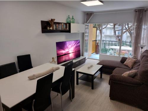 Blanes Apartment | BRAVAHOLIDAYS-282-Palmeras-2