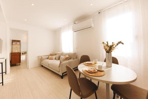 Eixample Apartment | Bravissimo Jaume I Penthouse, with 3 bedrooms