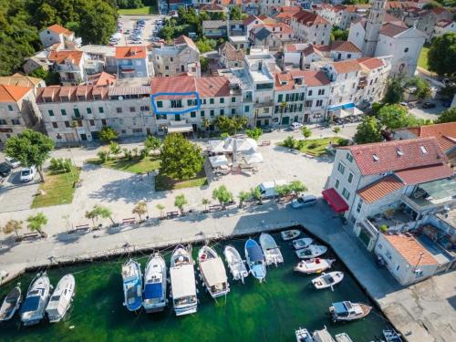 Kastel Kambelovac Apartment | Brce