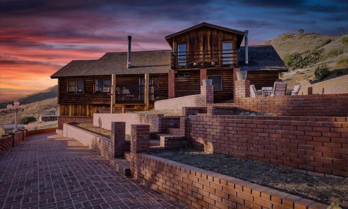 Bodfish House | Breathtaking Cabin in Kern River Valley
