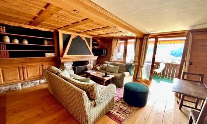 Saanen Apartment | Breathtaking View Cozy Chalet