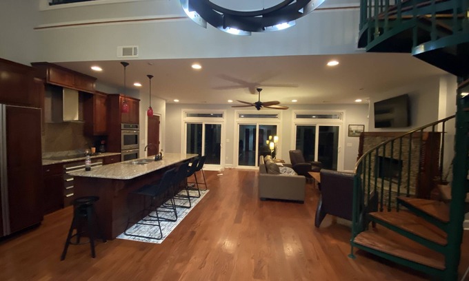 Dahlonega House | Breathtaking view on the Chestatee River, riverside fire pit, and pet friendly
