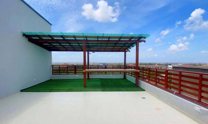 Nungua Apartment | Breezy Mountain View