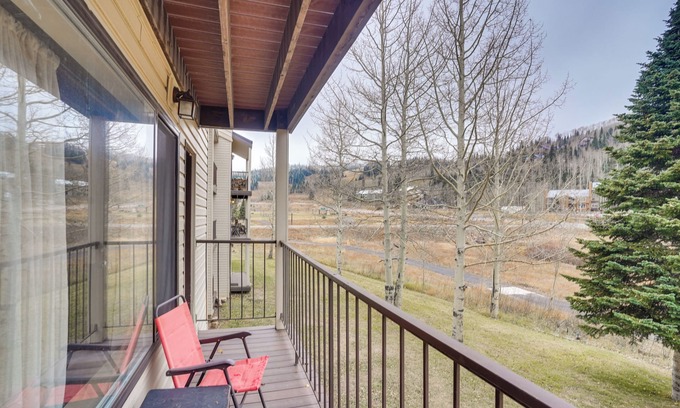 Brian Head Apartment | Brian Head Studio Condo w/Balcony + Mountain View