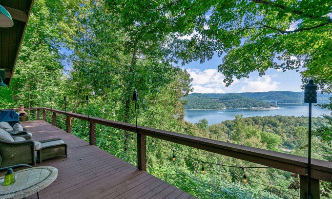 Smithville Cabin | Bridge View Center Hill Lake