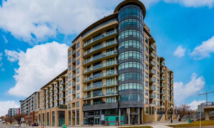 Bridgeland Apartment | Bridgeland Crossing by Corporate Stays