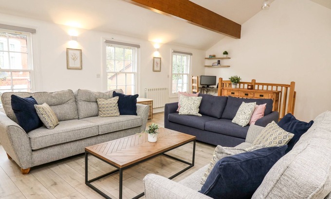 Howey Cottage | BRIDGEND COTTAGES, character holiday cottage in Llandrindod Wells