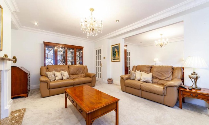 Belsize Apartment | Bright 3BDR apt near Swiss Cottage