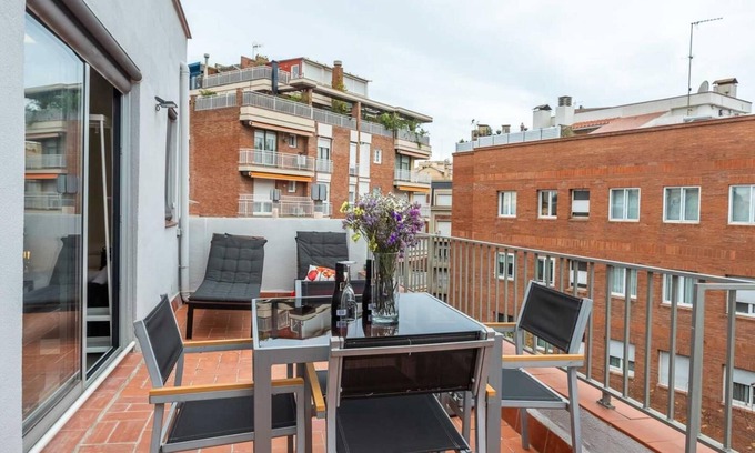 El Putget i Farro Apartment | Bright just renovated attic apartment with two private terraces for 4
