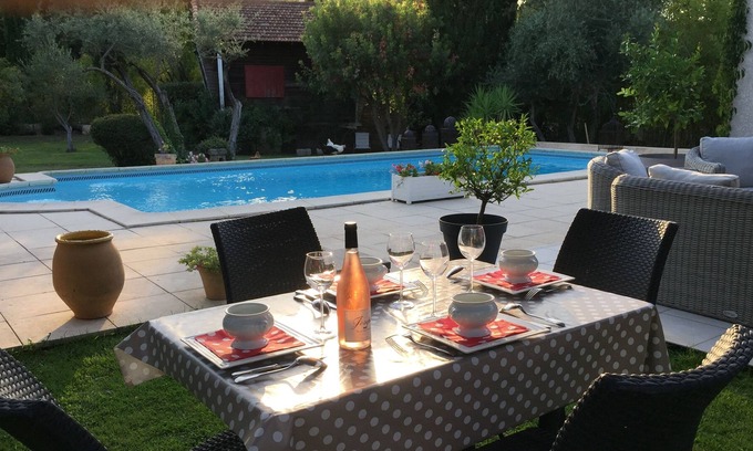 Montferrier-sur-Lez Villa | Bright, quiet villa with large pool