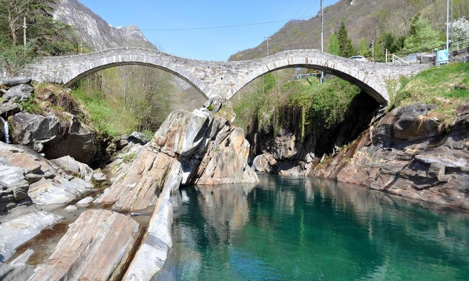 Brissago Apartment | Brissago Lake View in Brissago
