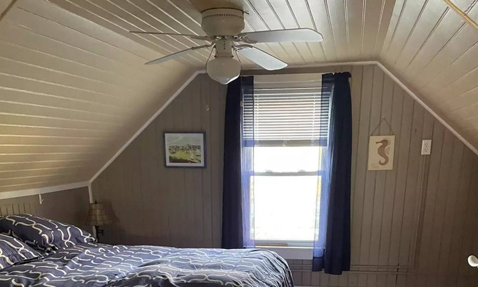 Bristol House | Bristol, RI recently renovated waterfront cottage