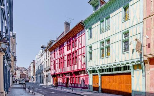 Old Town Hotel | Brit Hotel Comtes De Champagne - Troyes Centre Historique
