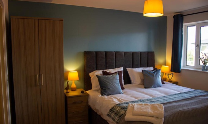 Wolverhampton Apartment | Broad Gauge Suite