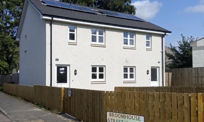 Sighthill House | BroomHouse HomeStay