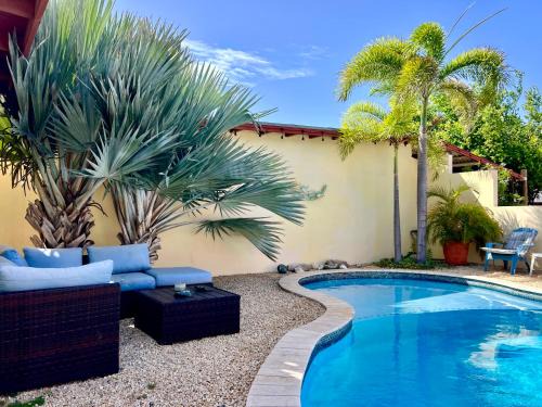 Oranjestad House | Bubali Gardens - Eagle Beach's Oasis