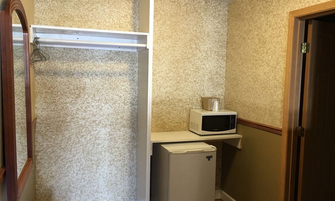 Jefferson City Hotel | Budget Inn