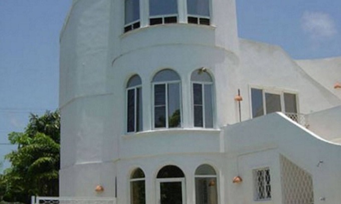 La Mulata Apartment | Budget room in Dominican house with pool