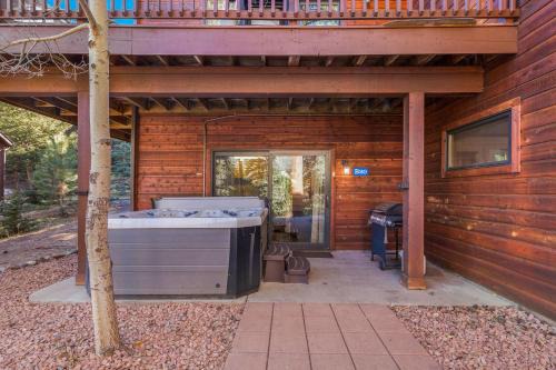 Fall River Estates Apartment | Bugle Pointe B20 by Estes Park Condos