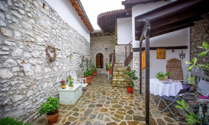 Berat House | Bujtina Kodiket Guesthouse