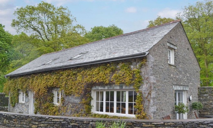 Graythwaite Apartment | Bull Pen - Five Bedroom Apartment, Sleeps 10