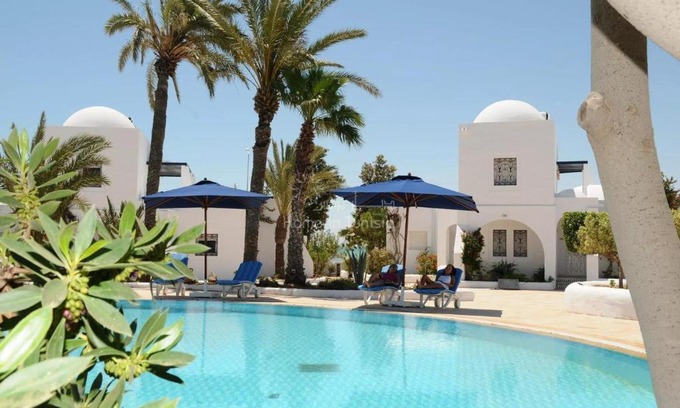 Aghir Apartment | bungalow vue piscine
